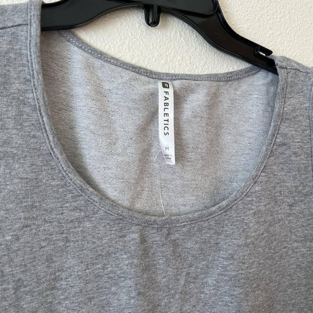 Fabletics Women Gray Crop Tank Top M - Picture 3 of 4